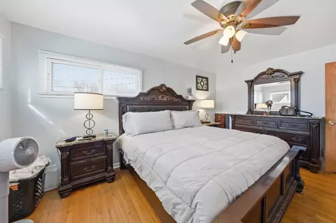 Bedroom - 17218 Hillside Ave, Hazel Crest, IL 60429 photo 3 of 5
