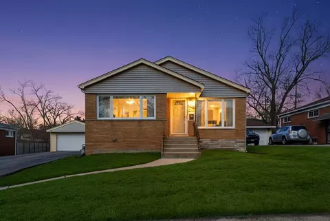 Exterior - 17218 Hillside Ave, Hazel Crest, IL 60429 photo 2 of 4