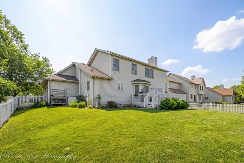 Exterior - 276 Ream Dr, Elburn, IL 60119 photo 9 of 10