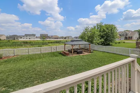 Exterior - 276 Ream Dr, Elburn, IL 60119 photo 7 of 10