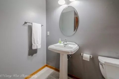 Bath - 276 Ream Dr, Elburn, IL 60119 photo 6 of 6