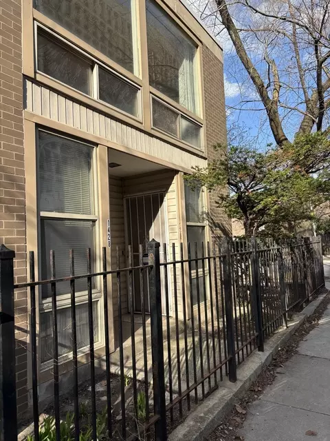 1428 E 55th St, Chicago, IL 60615