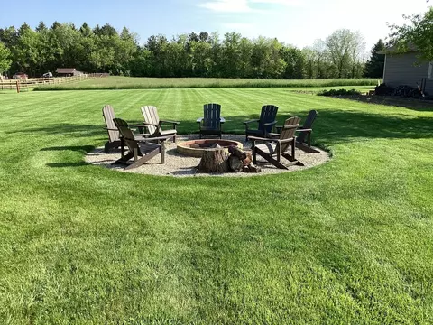 Exterior - 22011 Pringle Dr, Marengo, IL 60152 photo 5 of 20