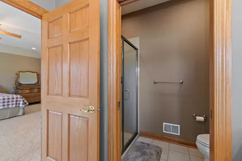 Bath - 22011 Pringle Dr, Marengo, IL 60152 photo 3 of 4