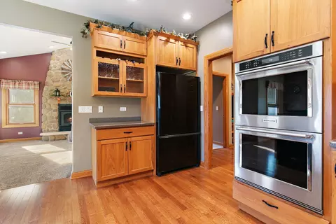 Kitchen - 22011 Pringle Dr, Marengo, IL 60152 photo 4 of 4