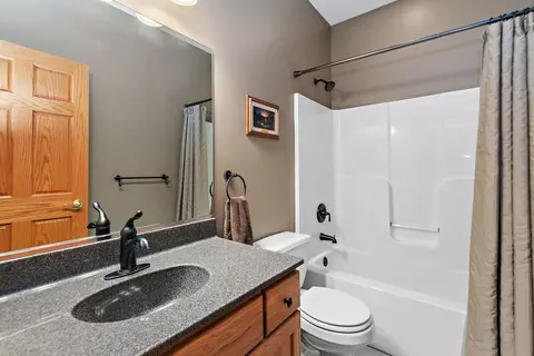 Bath - 22011 Pringle Dr, Marengo, IL 60152 photo 4 of 4