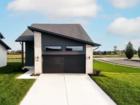 3613 Cabernet Ct, Normal, IL 61761