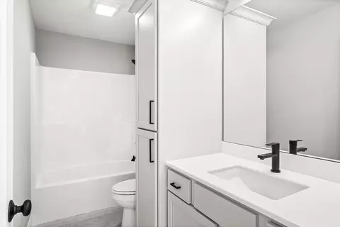 Bath - 3613 Cabernet Ct, Normal, IL 61761 photo 5 of 5
