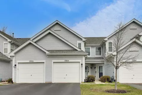 17804 W Braewick Rd, Gurnee, IL 60031