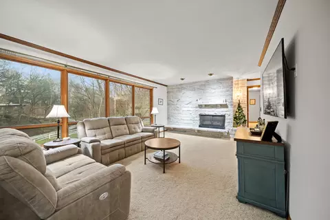 Living - 3138 12th Ave, Moline, IL 61265 photo 3 of 4