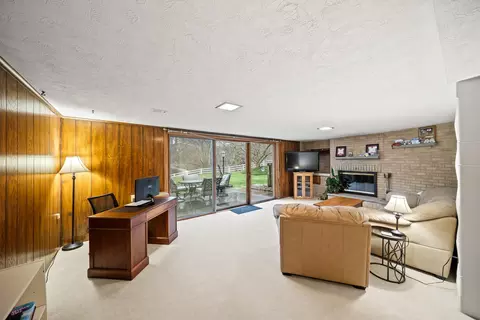 Living - 3138 12th Ave, Moline, IL 61265 photo 4 of 4