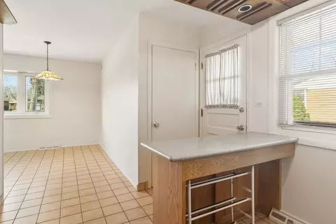 Other - 589 Jon Ln, Des Plaines, IL 60016 photo 3 of 11