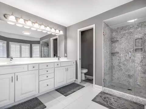 Bath - 3760 Bunker Hill Dr, Algonquin, IL 60102 photo 3 of 5