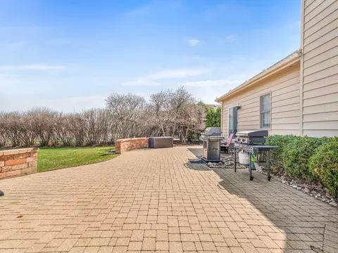 Exterior - 3760 Bunker Hill Dr, Algonquin, IL 60102 photo 6 of 8