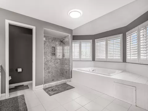 Bath - 3760 Bunker Hill Dr, Algonquin, IL 60102 photo 2 of 5
