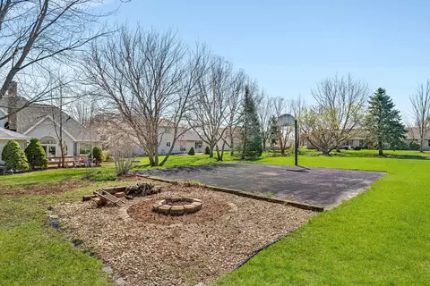 Exterior - 108 Deerpath Dr, Minooka, IL 60447 photo 8 of 9