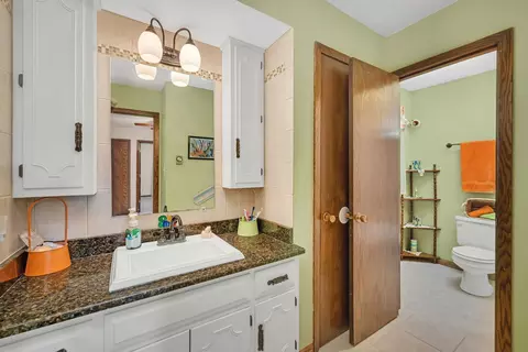 Bath - 108 Deerpath Dr, Minooka, IL 60447 photo 4 of 4