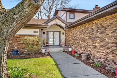 Exterior - 108 Deerpath Dr, Minooka, IL 60447 photo 3 of 9