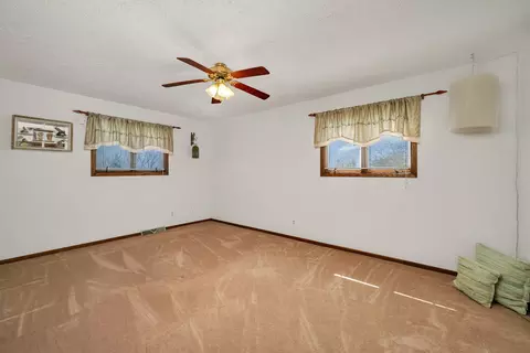 Bedroom - 108 Deerpath Dr, Minooka, IL 60447 photo 4 of 5