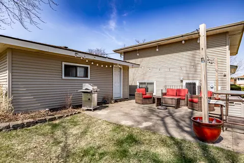Exterior - 751 Leaf Ct, Bartlett, IL 60103 photo 6 of 7