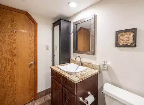 Bath - 751 Leaf Ct, Bartlett, IL 60103 photo 3 of 3
