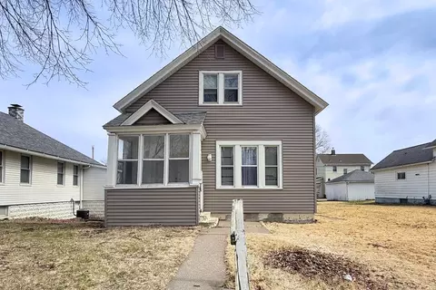 1125 37th St, Rock Island, IL 61201