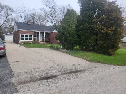 2 N161 Fairfield Ave, Lombard, IL 60148