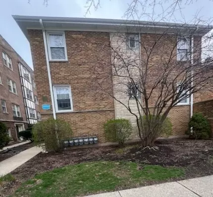 33 S Madison Ave #1B, La Grange, IL 60525