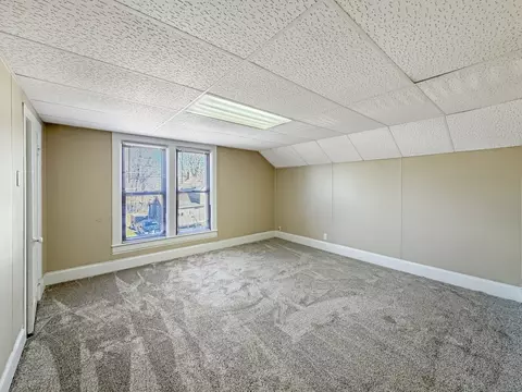 Bedroom - 407 E Winneshiek St, Freeport, IL 61032 photo 3 of 3