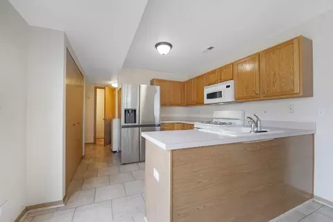 Kitchen - 900 Symphony Dr, Aurora, IL 60504 photo 1 of 3