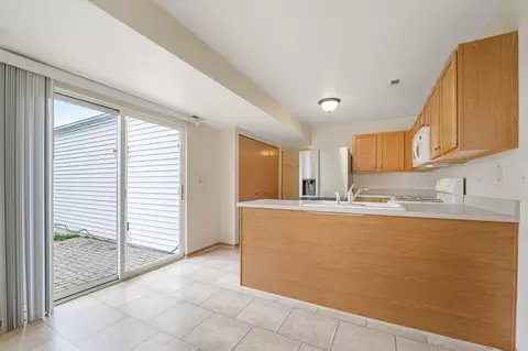Kitchen - 900 Symphony Dr, Aurora, IL 60504 photo 3 of 3