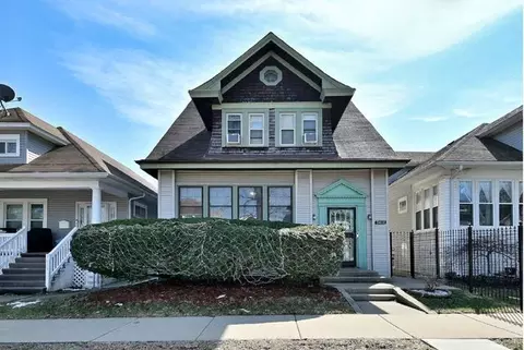 5411 W Thomas St, Chicago, IL 60651
