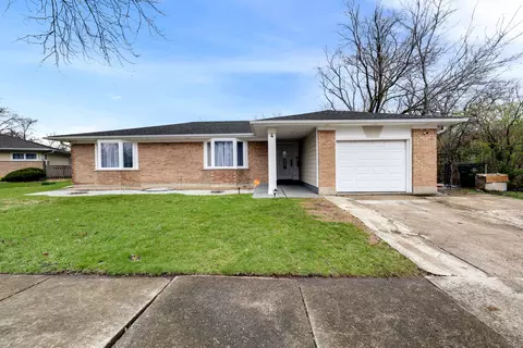 4 Waverly Ct, Park Forest, IL 60466
