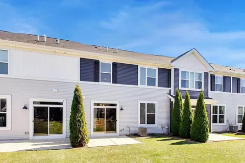 Exterior - 4152 Calder Ln, Aurora, IL 60504 photo 4 of 4
