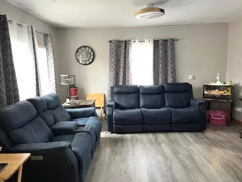 Living - 2409 Chestnut Ln, Morris, IL 60450 photo 1 of 3