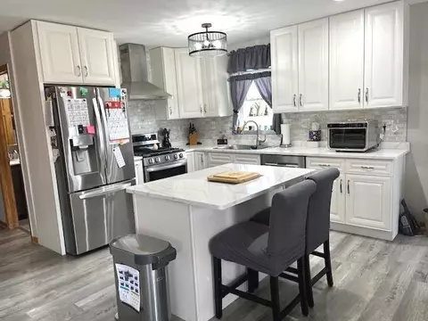 Kitchen - 2409 Chestnut Ln, Morris, IL 60450 photo 5 of 6