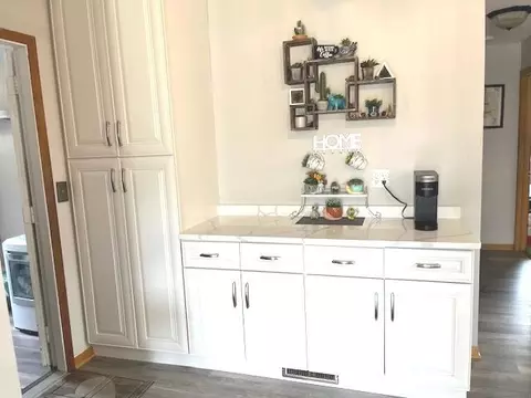 Kitchen - 2409 Chestnut Ln, Morris, IL 60450 photo 6 of 6