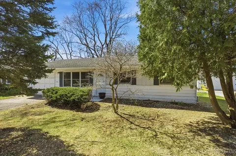 1717 S 5th Pl, Saint Charles, IL 60174