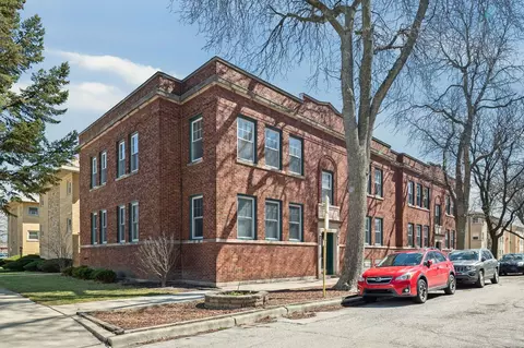 4941 N Lester Ave #4, Chicago, IL 60630
