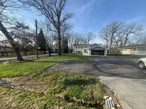 347 W Francis Rd, New Lenox, IL 60451