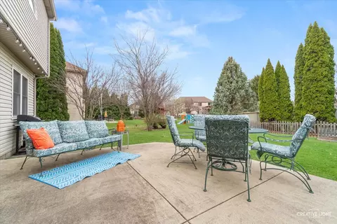 Exterior - 24150 Golden Sunset Dr, Plainfield, IL 60585 photo 4 of 6