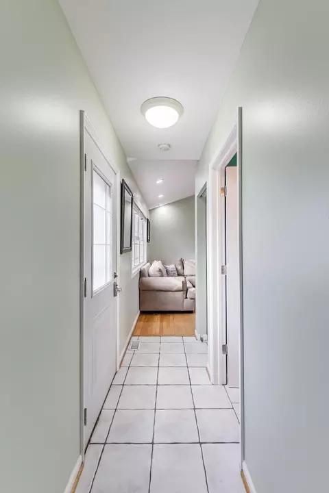 Entry Way - 5010 Palm St, Mchenry, IL 60051 photo 1 of 2