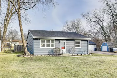 Exterior - 5010 Palm St, Mchenry, IL 60051 photo 2 of 13