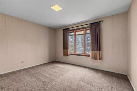Bedroom - 4319 Phyllis Dr, Northbrook, IL 60062 photo 3 of 4