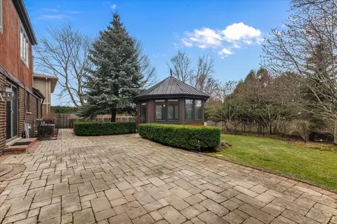 Exterior - 4319 Phyllis Dr, Northbrook, IL 60062 photo 3 of 4