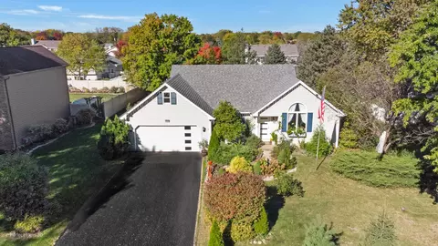 16462 S Ivy Ln, Plainfield, IL 60586