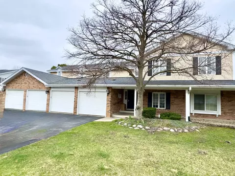 7210 S Adams St #D, Willowbrook, IL 60527