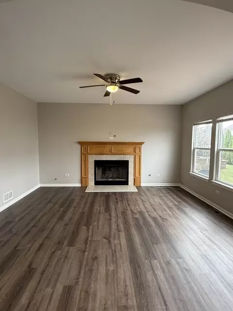Living - 1617 Stanton Ln, Plainfield, IL 60586 photo 4 of 4