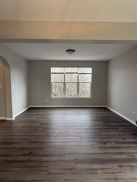 Living - 1617 Stanton Ln, Plainfield, IL 60586 photo 2 of 4