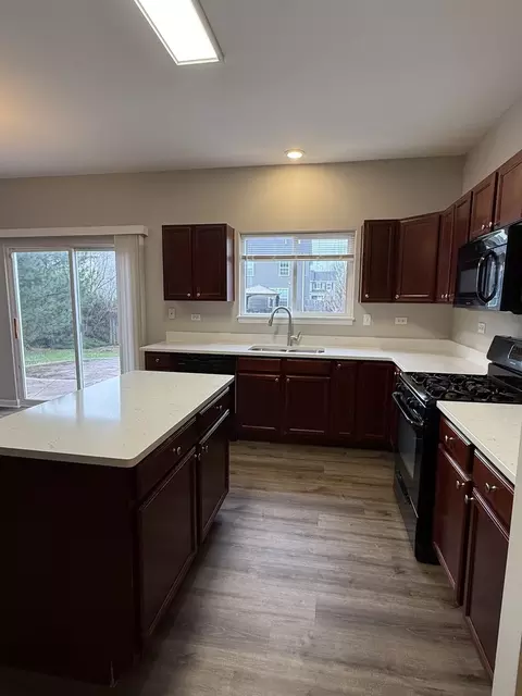 Kitchen - 1617 Stanton Ln, Plainfield, IL 60586 photo 4 of 5